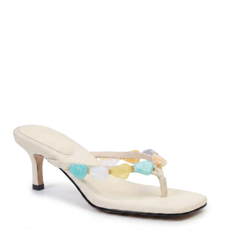 Kathryn Wilson Harris Heel image number 5